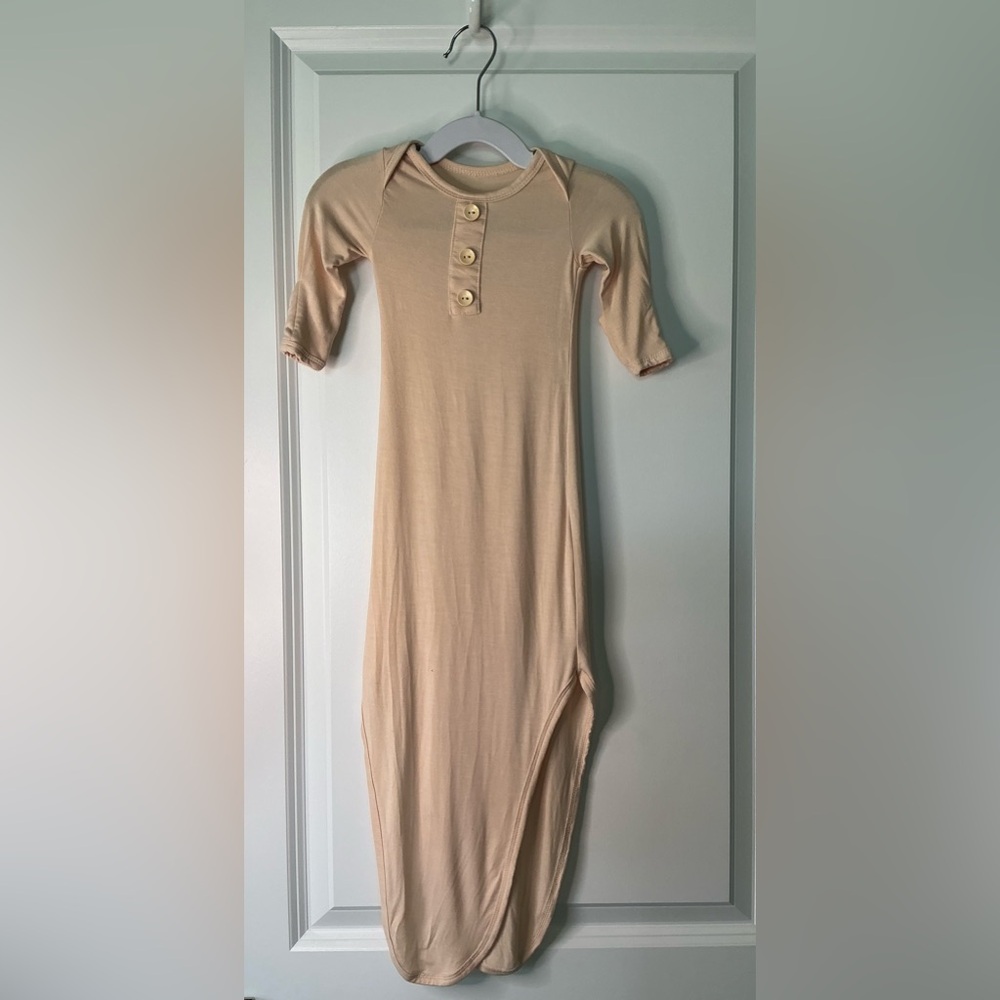 Baby Noah Knotted Button Gown Size Newborn-3 Mo.